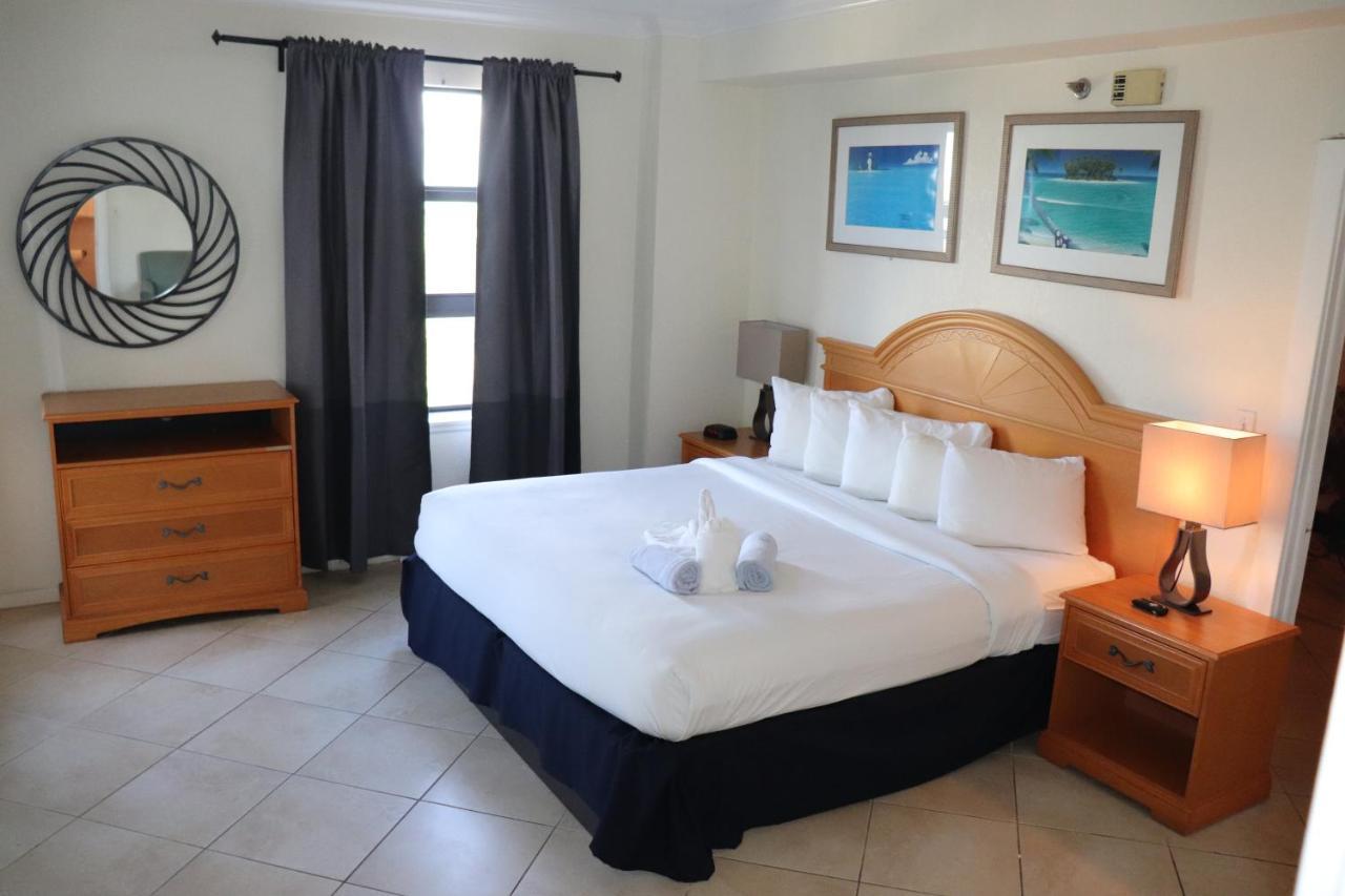 On Hollywood Beach - Affordable Two Bedrooms Sleeps 6 With Two Bathrooms 데이니아 비치 외부 사진